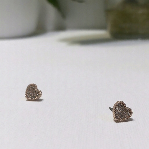 Earrings - Picture 2 of 4